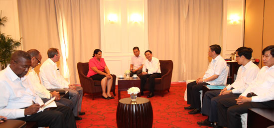 ຮອງປະທານສະພາແຫ່ງລັດກູບາ Lazara Mercedes loppez Acea ຢ້ຽມຢາມຫວຽດນາມ